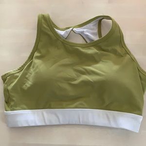 NVGTN sports bra size medium